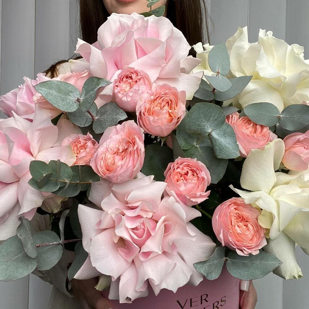 Фото 4 из 4: 🩷Французские розы с пионовидной кустовой розой Джульетта🌸