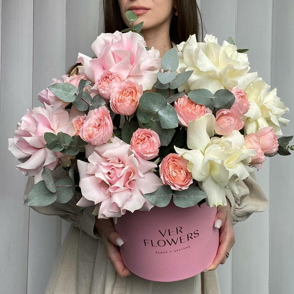 Фото 2 из 4: 🩷Французские розы с пионовидной кустовой розой Джульетта🌸